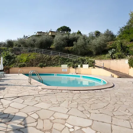 Gli Ulivi Di Montalbano Farm stay La Spezia
